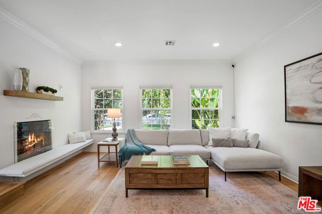 4744 Camellia Avenue, Valley Village, CA 91602