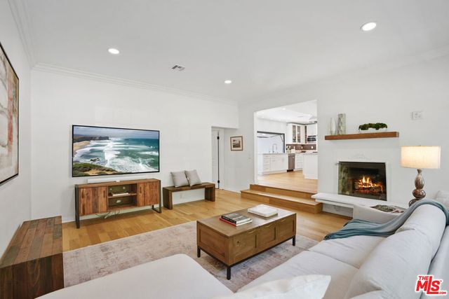 4744 Camellia Avenue, Valley Village, CA 91602