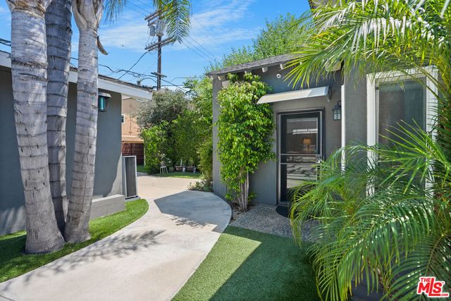 4744 Camellia Avenue, Valley Village, CA 91602