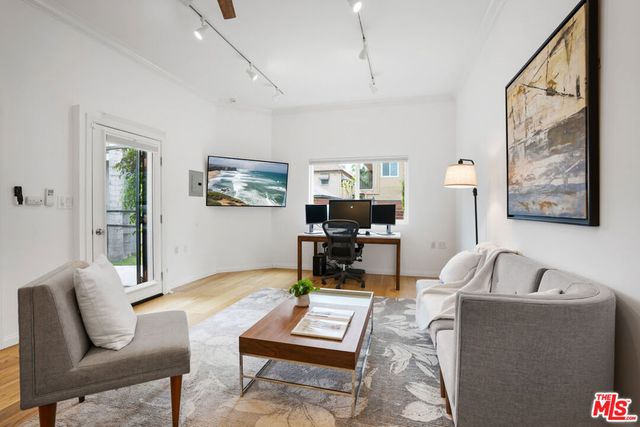 4744 Camellia Avenue, Valley Village, CA 91602