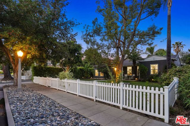 4744 Camellia Avenue, Valley Village, CA 91602