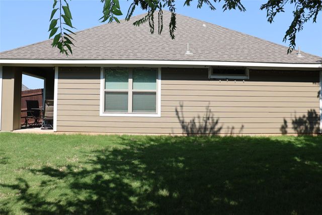 213 Clover Circle, Weatherford, TX 76086