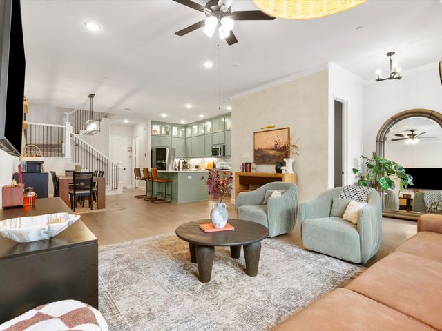 1888 Melinda Lane, Farmers Branch, TX 75234