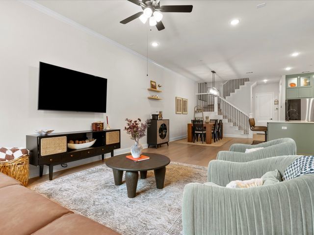 1888 Melinda Lane, Farmers Branch, TX 75234