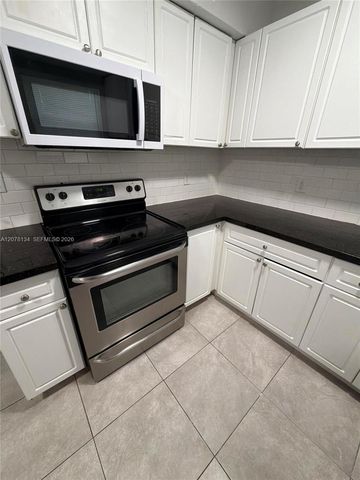942 NW 11th Court, Fort Lauderdale, FL 33311