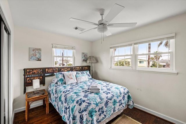 3718 Brewster Key Drive, Galveston, TX 77554