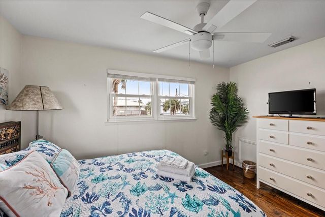 3718 Brewster Key Drive, Galveston, TX 77554
