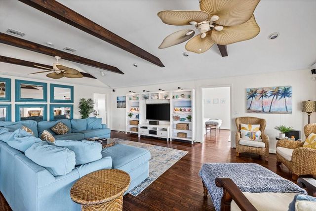 3718 Brewster Key Drive, Galveston, TX 77554