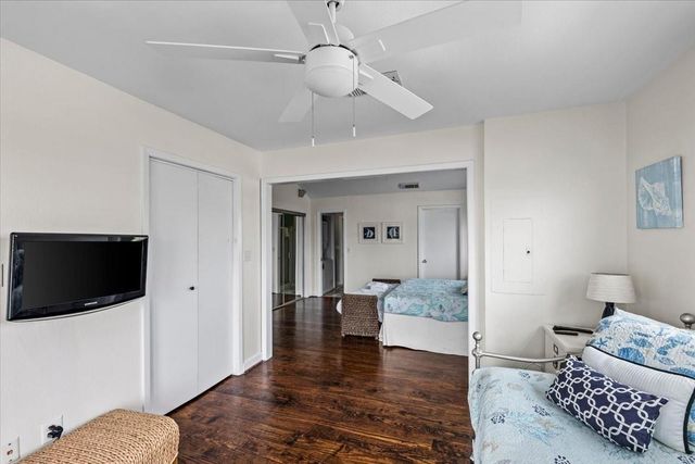 3718 Brewster Key Drive, Galveston, TX 77554