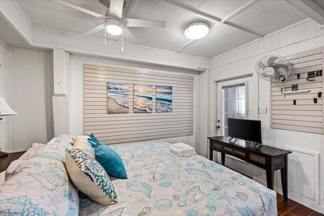 3718 Brewster Key Drive, Galveston, TX 77554