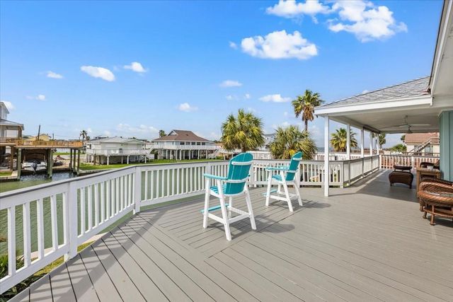 3718 Brewster Key Drive, Galveston, TX 77554