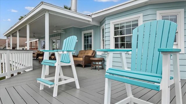3718 Brewster Key Drive, Galveston, TX 77554