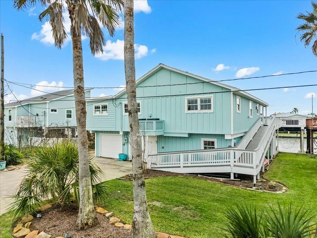 3718 Brewster Key Drive, Galveston, TX 77554