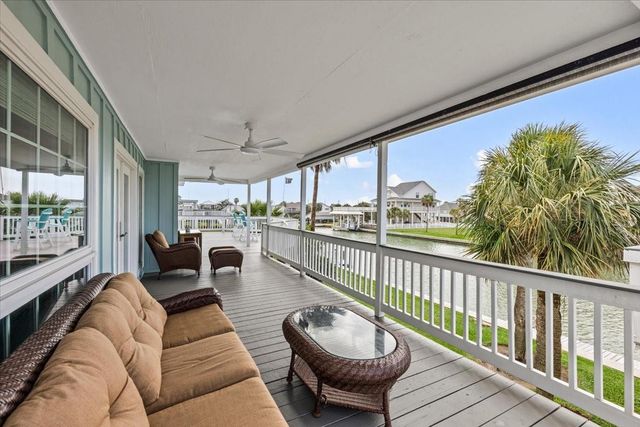 3718 Brewster Key Drive, Galveston, TX 77554