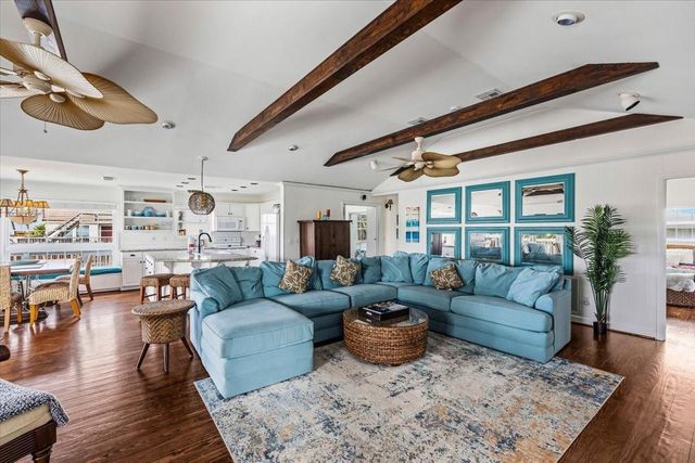 3718 Brewster Key Drive, Galveston, TX 77554