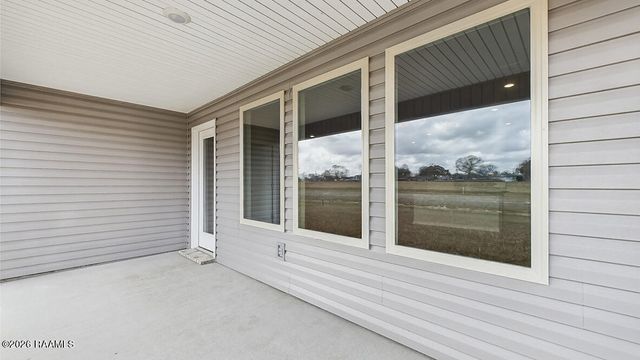 110 Lake Oak Drive, Lafayette, LA 70507