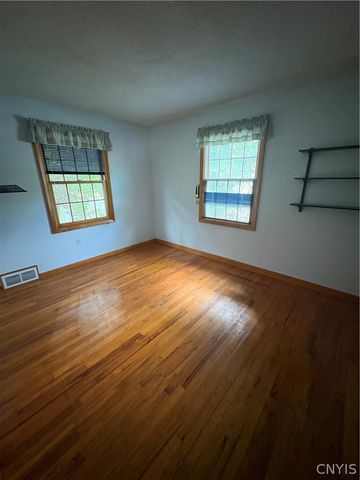 8269 Oswego Road, Clay, NY 13090