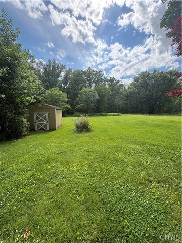 8269 Oswego Road, Clay, NY 13090