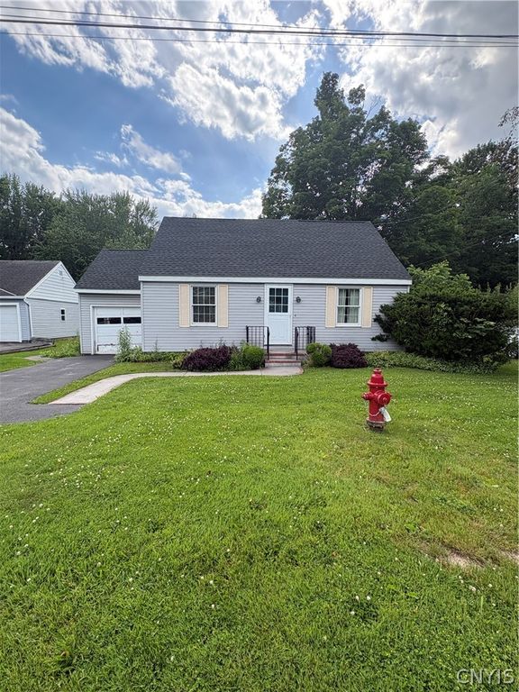 8269 Oswego Road, Clay, NY 13090