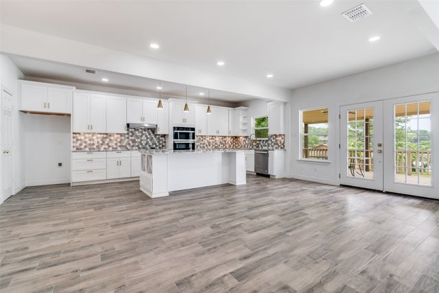 162 Oak Hills Drive, Mabank, TX 75156