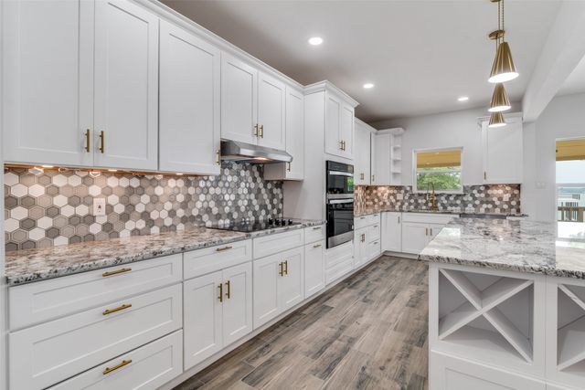 162 Oak Hills Drive, Mabank, TX 75156