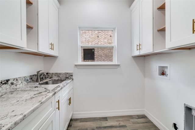162 Oak Hills Drive, Mabank, TX 75156