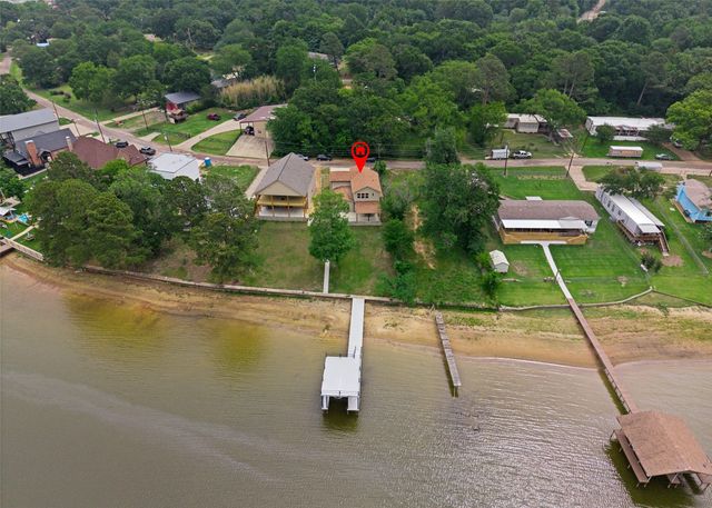 162 Oak Hills Drive, Mabank, TX 75156