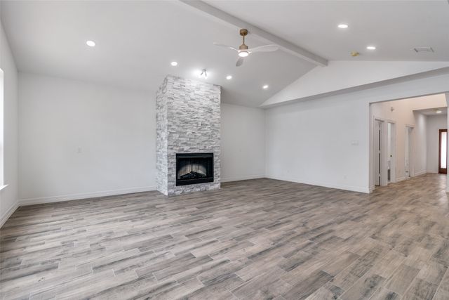 162 Oak Hills Drive, Mabank, TX 75156