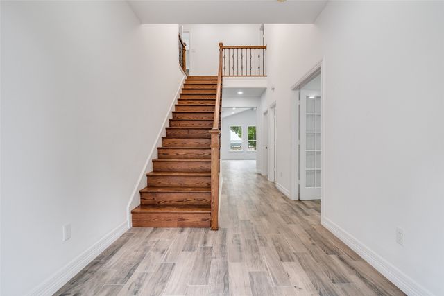 162 Oak Hills Drive, Mabank, TX 75156