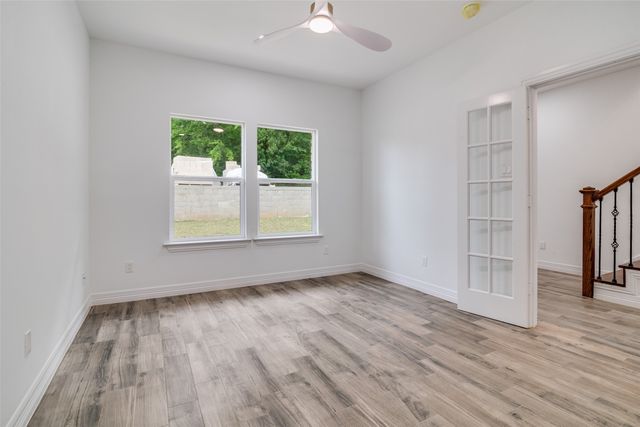 162 Oak Hills Drive, Mabank, TX 75156