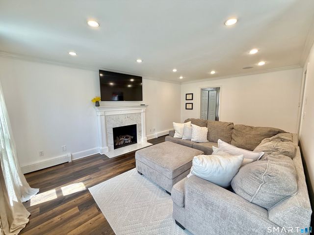 33 Steep Hill Road, Seymour, CT 06483