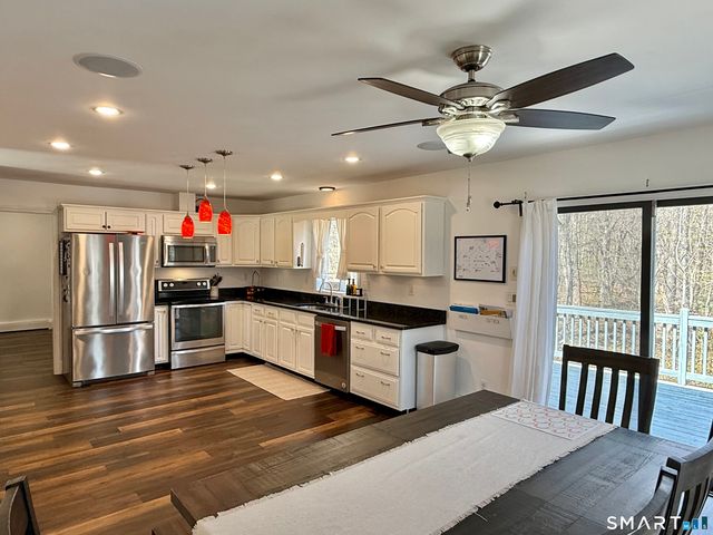 33 Steep Hill Road, Seymour, CT 06483