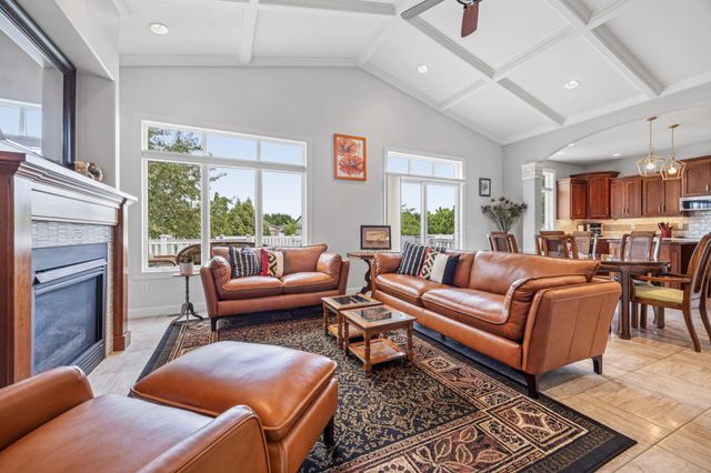 724 Northridge Way, West Fargo, ND 58078