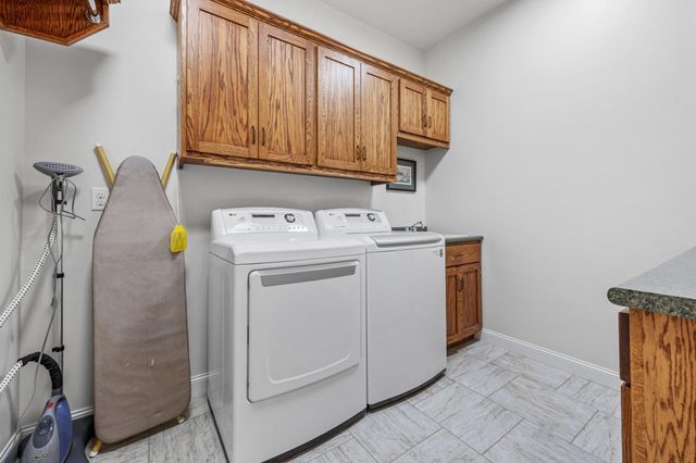 724 Northridge Way, West Fargo, ND 58078