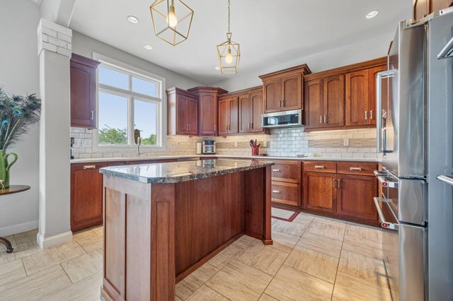 724 Northridge Way, West Fargo, ND 58078