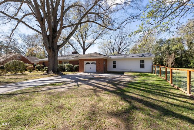 205 John Street, Louisburg, NC 27549