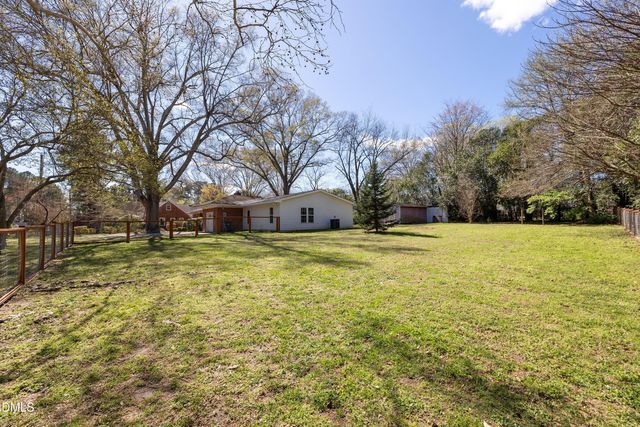 205 John Street, Louisburg, NC 27549