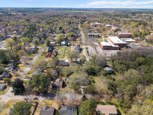 205 John Street, Louisburg, NC 27549