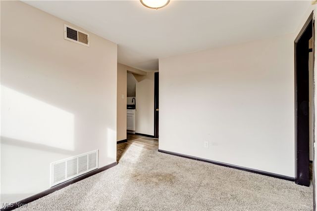 3272 W 88th Street, Cleveland, OH 44102