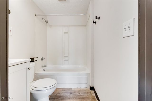 3272 W 88th Street, Cleveland, OH 44102