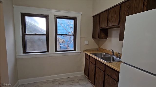 3272 W 88th Street, Cleveland, OH 44102