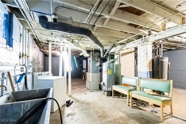 3272 W 88th Street, Cleveland, OH 44102