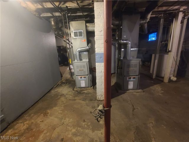 3272 W 88th Street, Cleveland, OH 44102