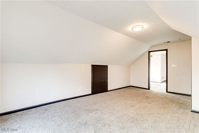 3272 W 88th Street, Cleveland, OH 44102