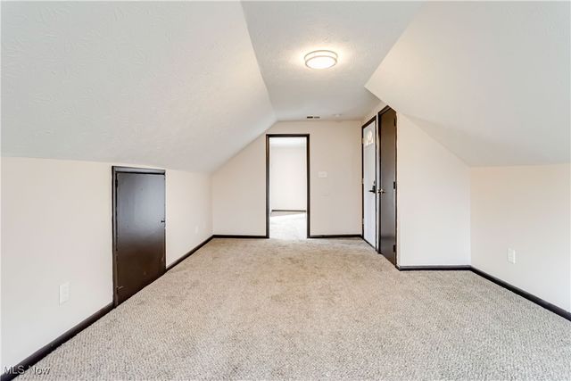 3272 W 88th Street, Cleveland, OH 44102