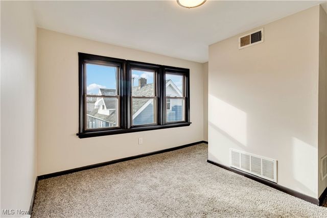 3272 W 88th Street, Cleveland, OH 44102