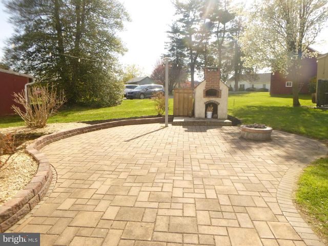 200 S CHURCH, Quarryville, PA 17566
