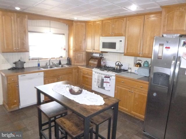 200 S CHURCH, Quarryville, PA 17566