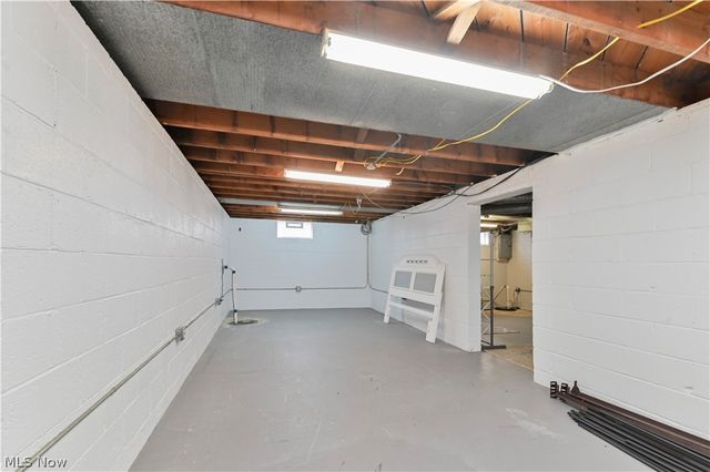 5317 Karen Isle Drive, Willoughby, OH 44094