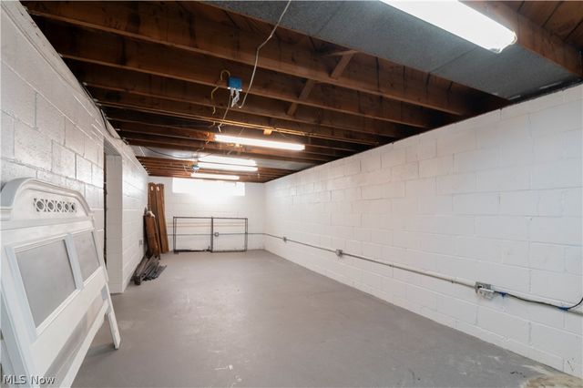 5317 Karen Isle Drive, Willoughby, OH 44094